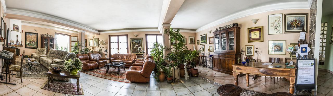 Tuscany Nice Stay Pistoia Bagian luar foto